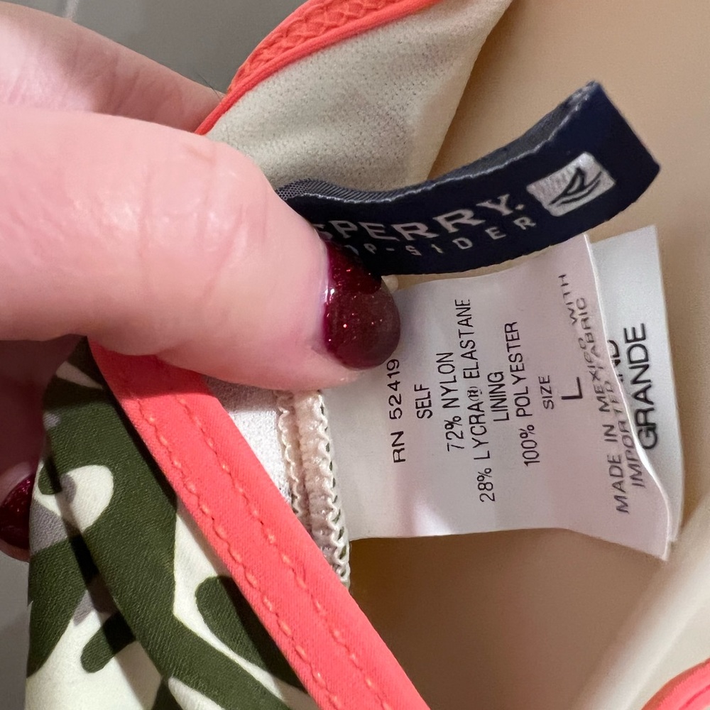 NWOT! Sperry Ruffle Bikini Top - Picture 6 of 10